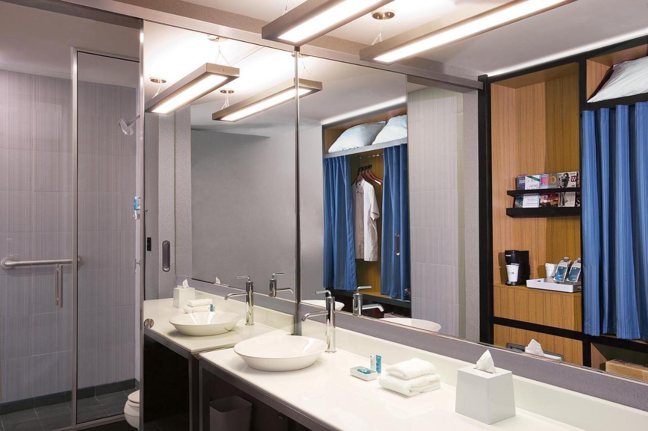 Отель Aloft Dynamic Town Шэньчжэнь Экстерьер фото